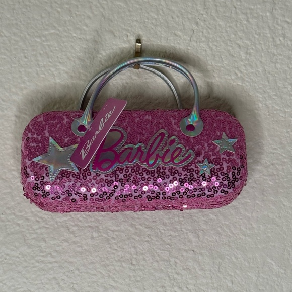Barbie Girls Cat Eye Sunglasses and Handled Hard Case Set. Brand new with tag - Picture 1 of 5